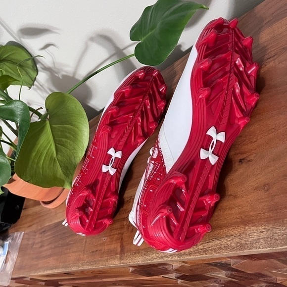 Under Armour NWOT Banshee Athletic Sports Football Cleats - Picture 2 of 5